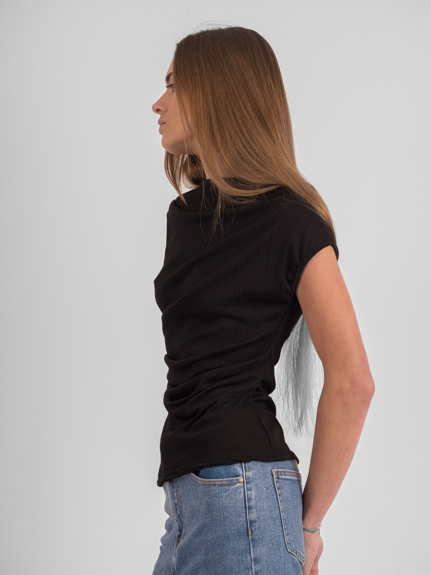 Top asymétrique