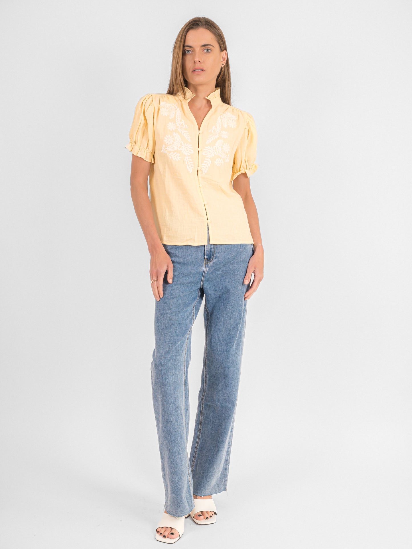 Chemise brodée à manches courtes