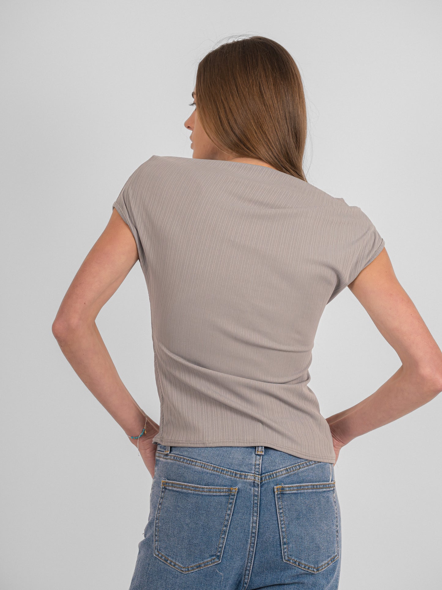 Top asymétrique