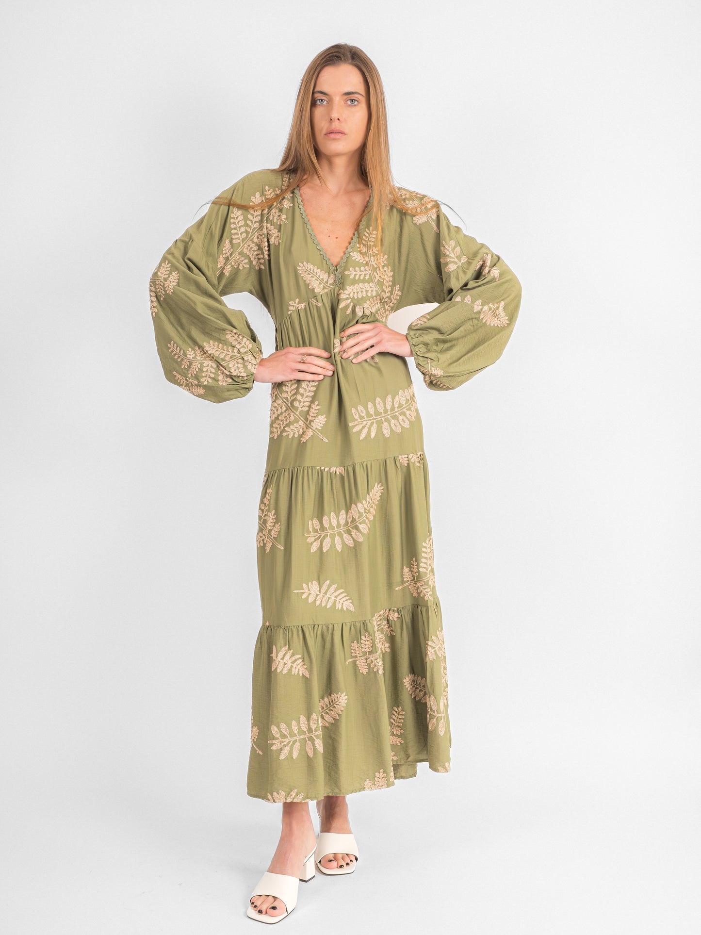 Robe brodée fleurs