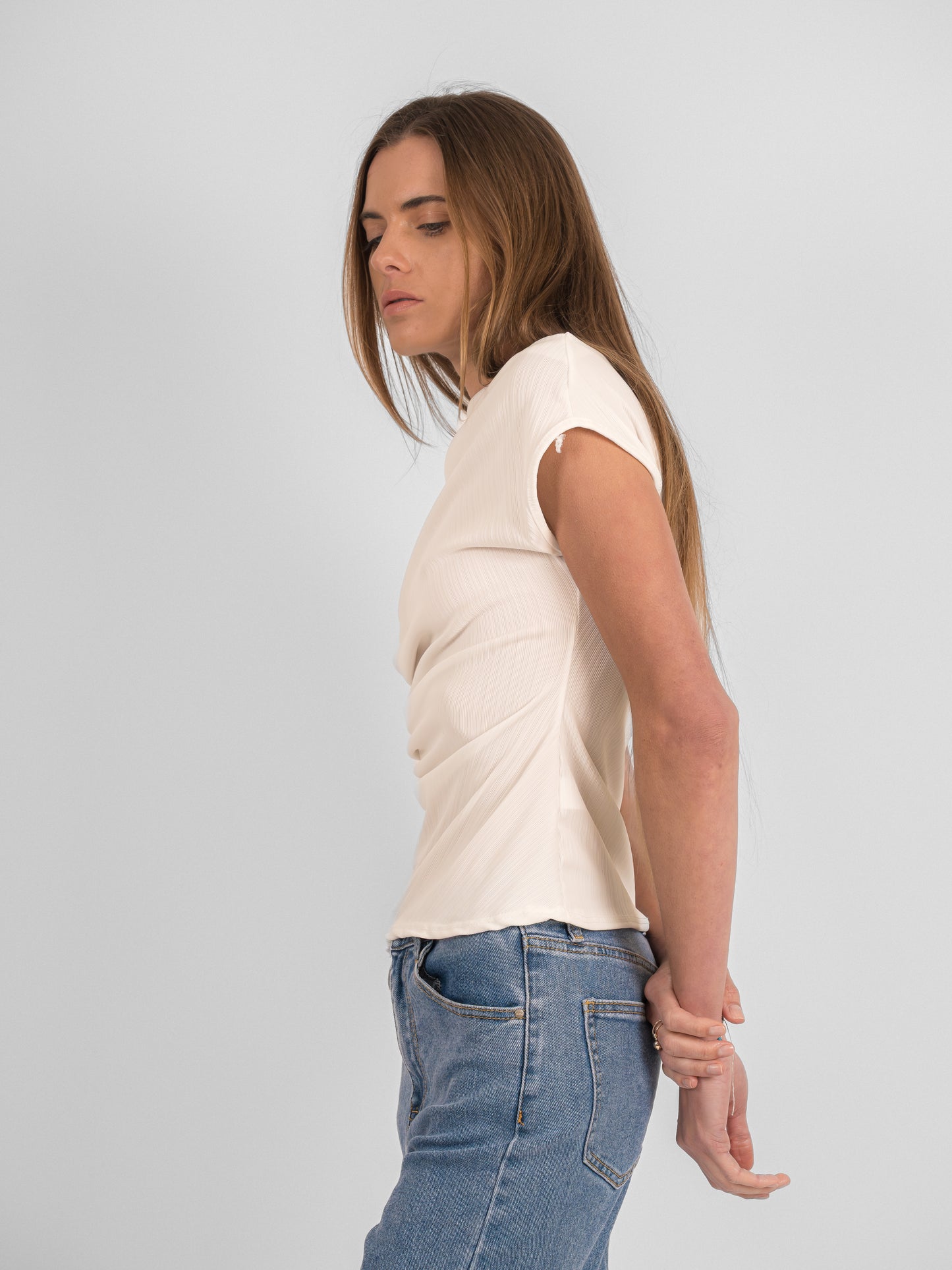 Top asymétrique