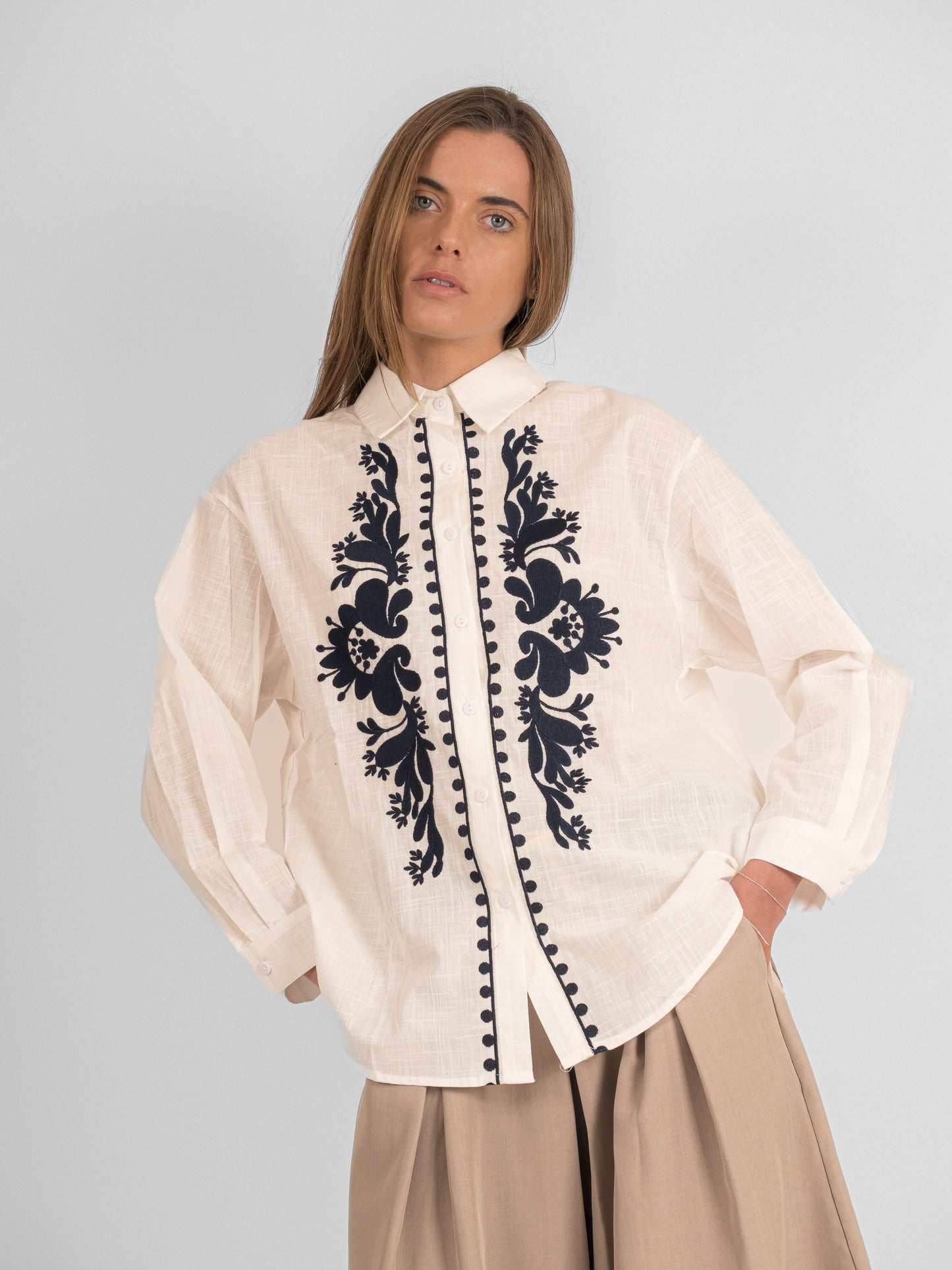 Chemise col classique brodé