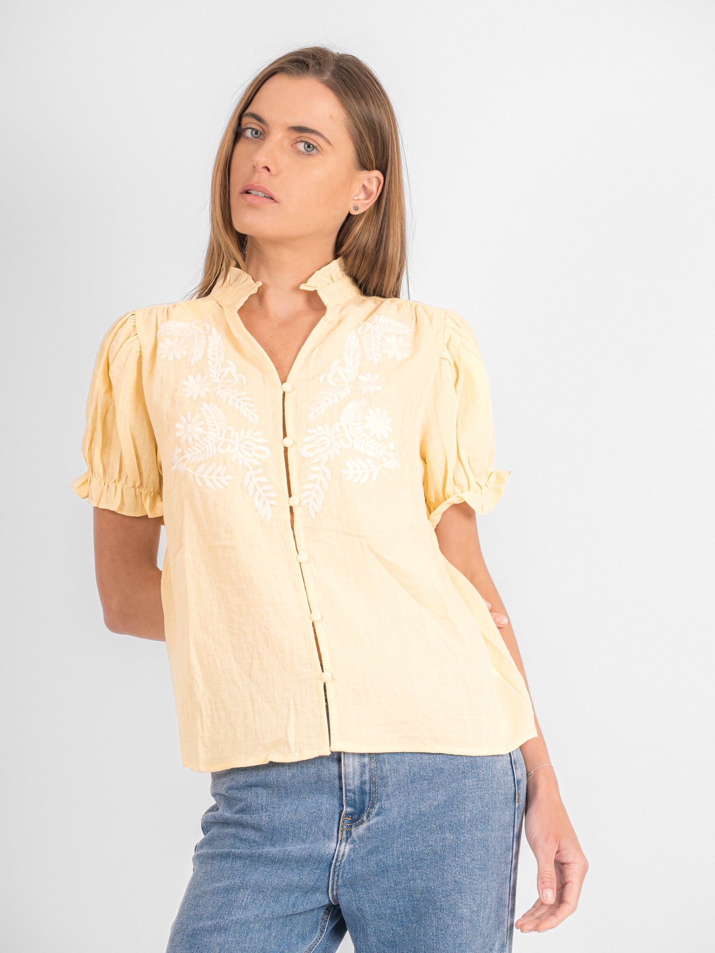 Chemise brodée à manches courtes
