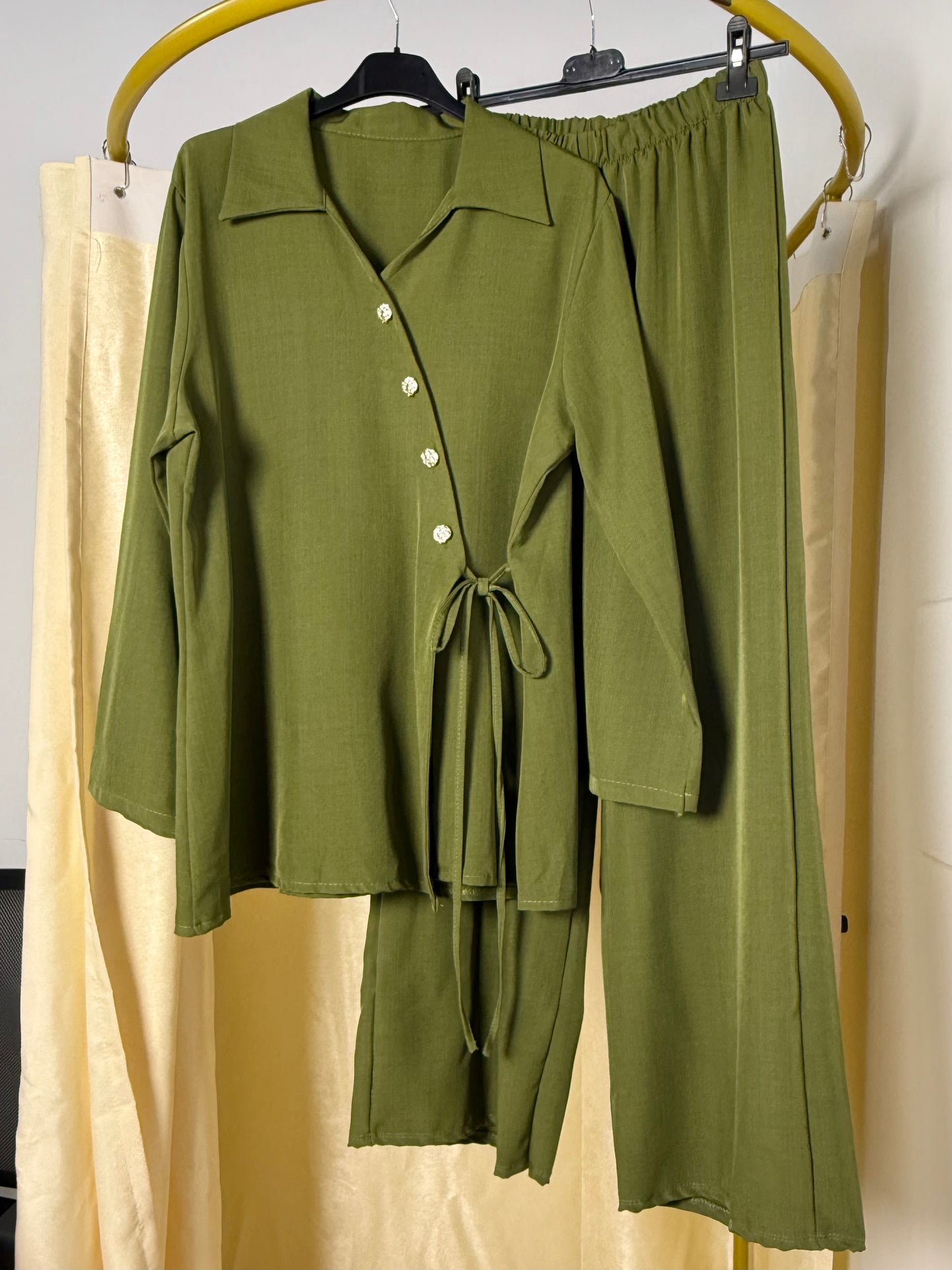 Ensemble blaze CLARA 4 boutons dorés D1